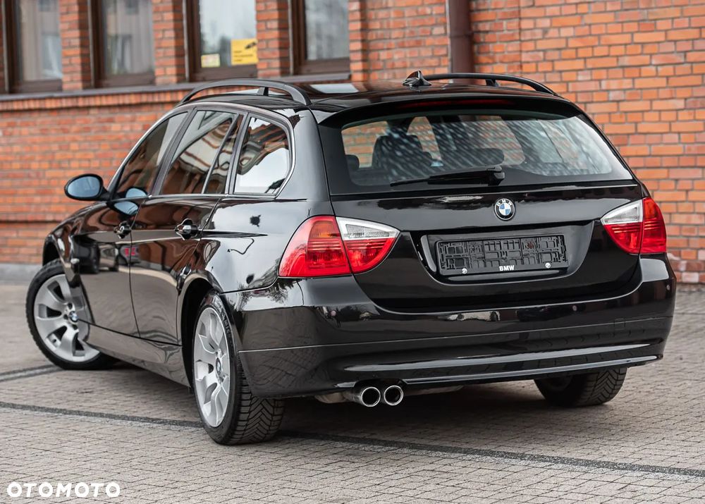 BMW Seria 3 330i - 8