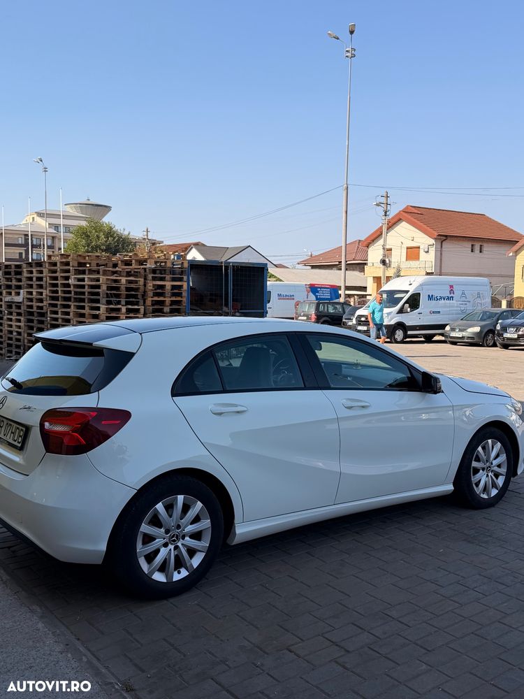 Mercedes-Benz A 180 - 4