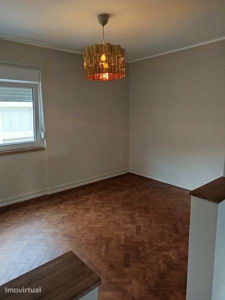 T2 remodelado no centro de Vila Franca de Xira - Grande imagem: 4/7