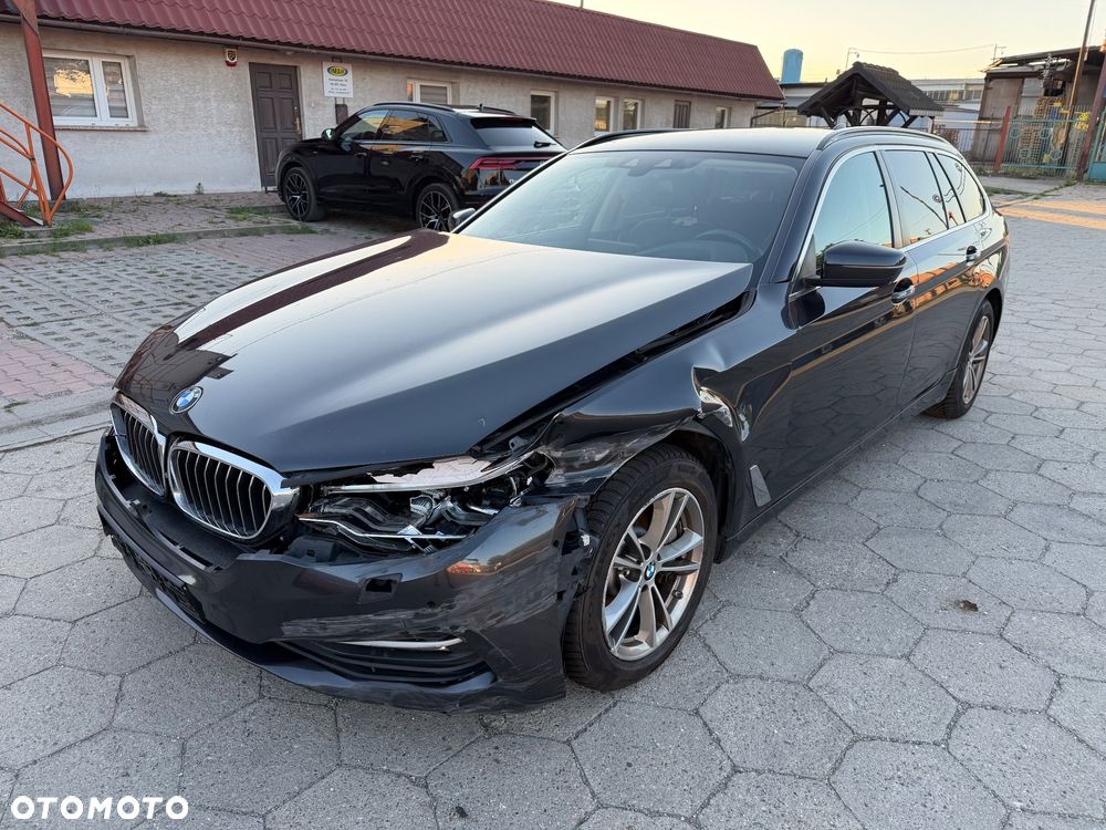 BMW Seria 5 530d xDrive Sport Line - 10