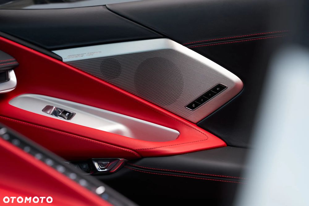 Chevrolet Corvette - 20