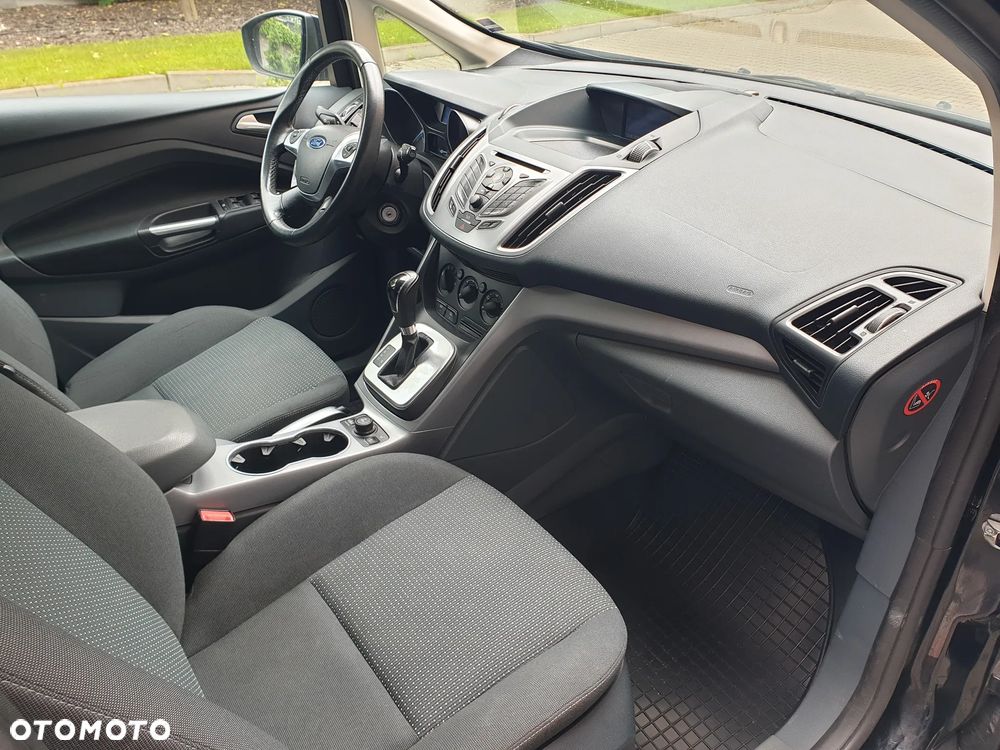 Ford Grand C-MAX - 17