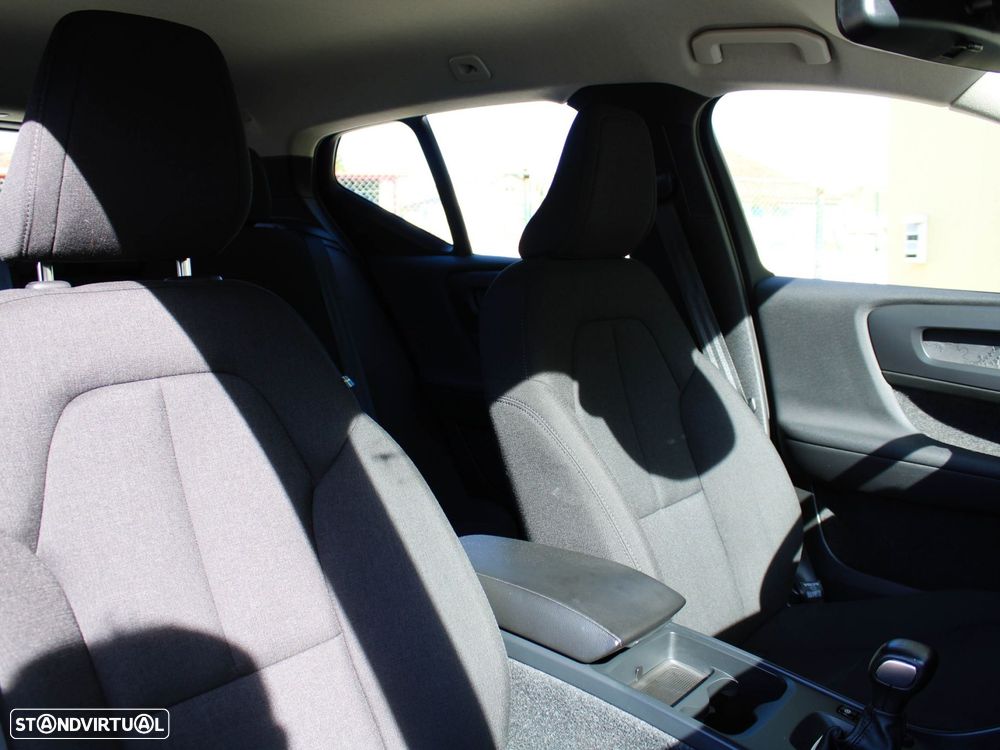 Volvo XC 40 1.5 T2 Momentum Core - 60