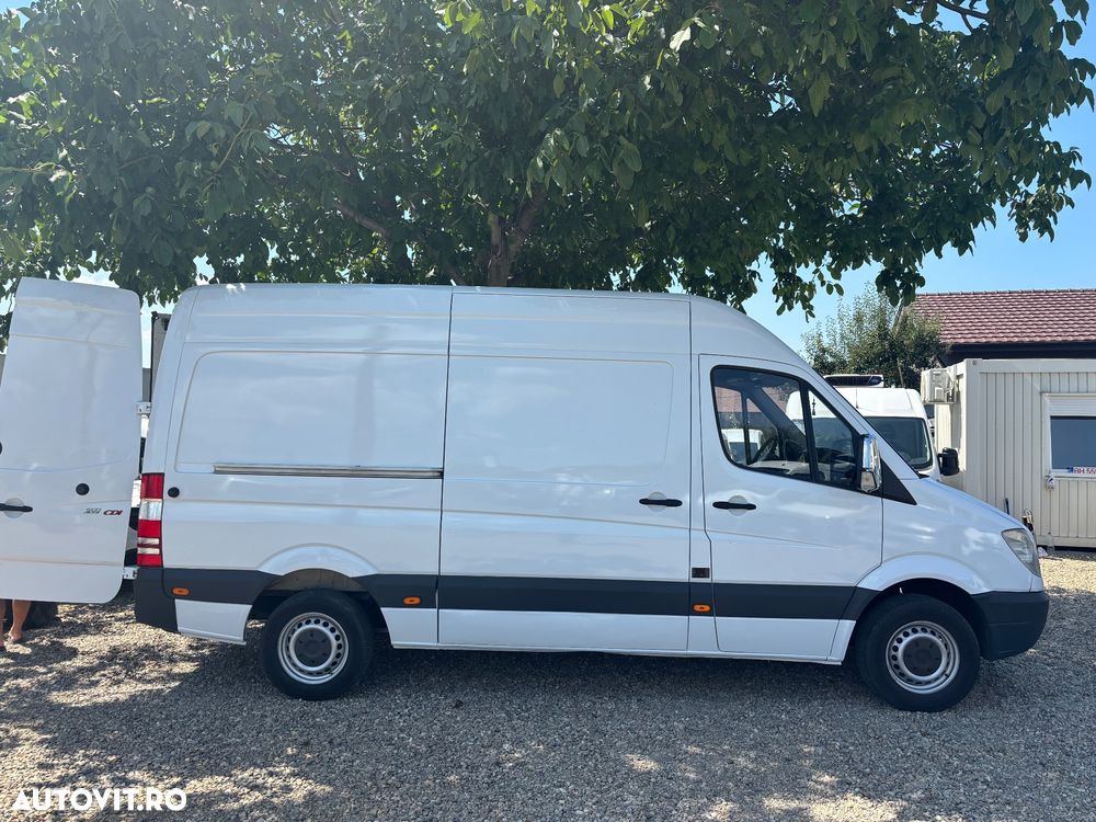 Mercedes-Benz Sprinter - 3