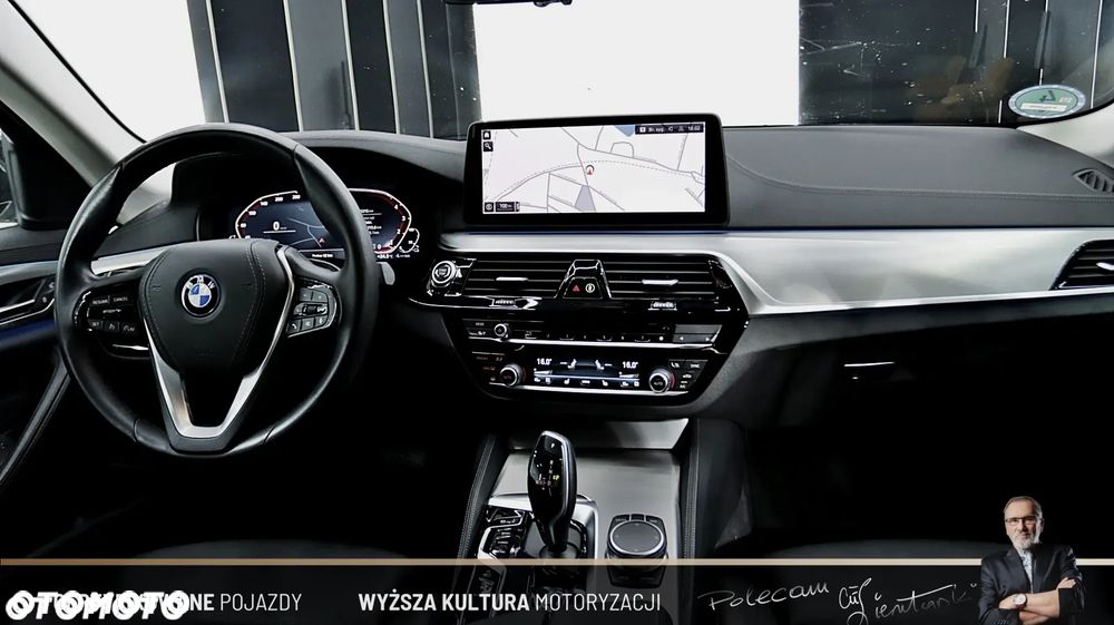 BMW Seria 5 530e xDrive - 12