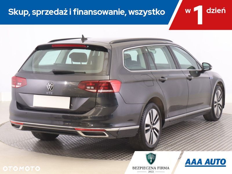 Volkswagen Passat Variant - 7