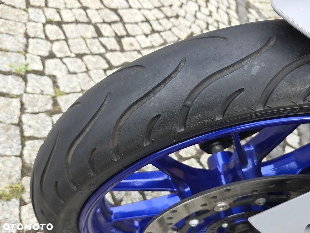 Yamaha YZF - 13
