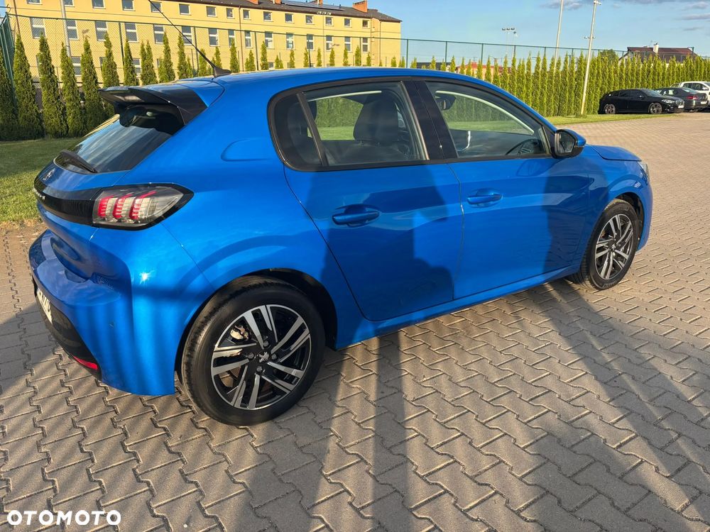 Peugeot 208 - 15