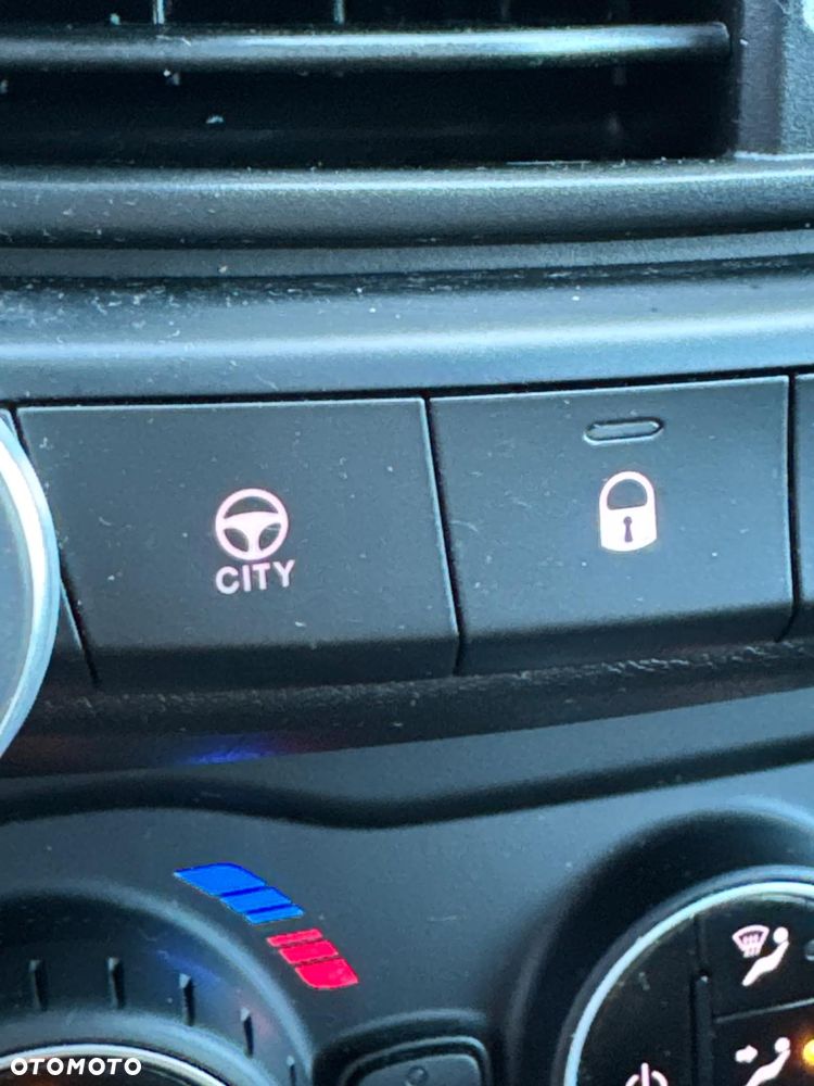 Fiat Tipo - 12