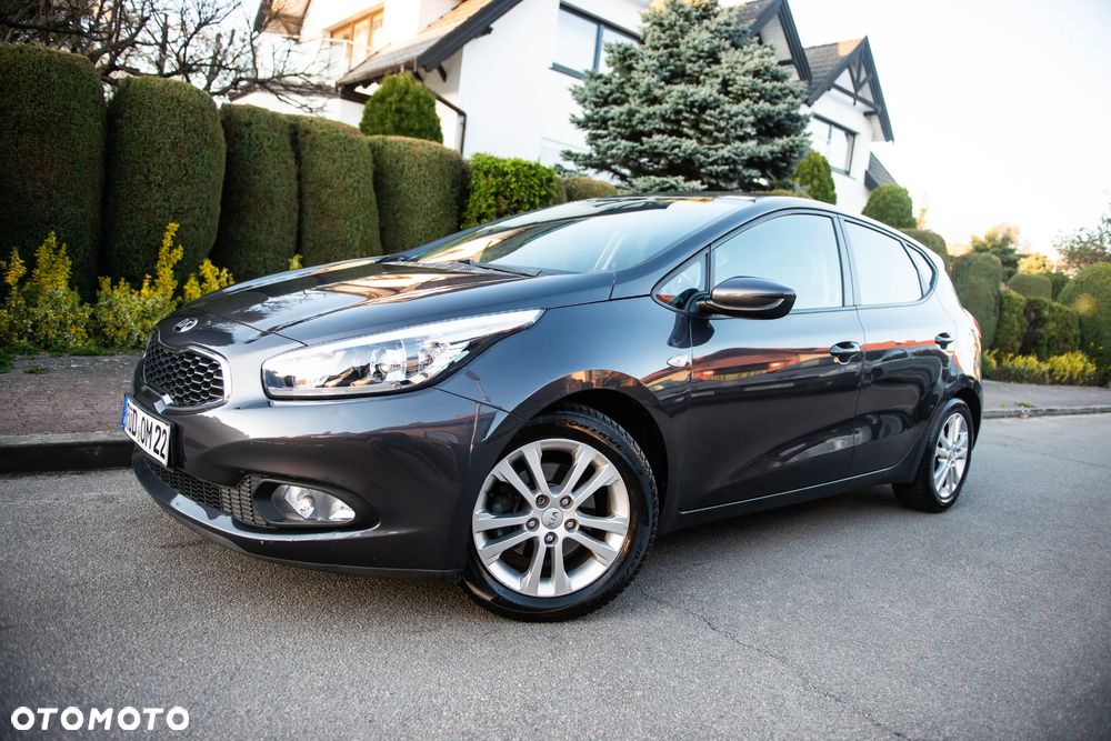 Kia Ceed - 1