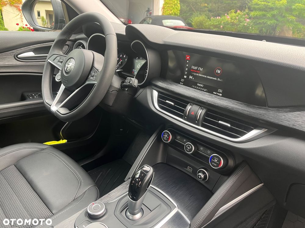 Alfa Romeo Stelvio 2.0 Turbo Sprint Q4 - 27