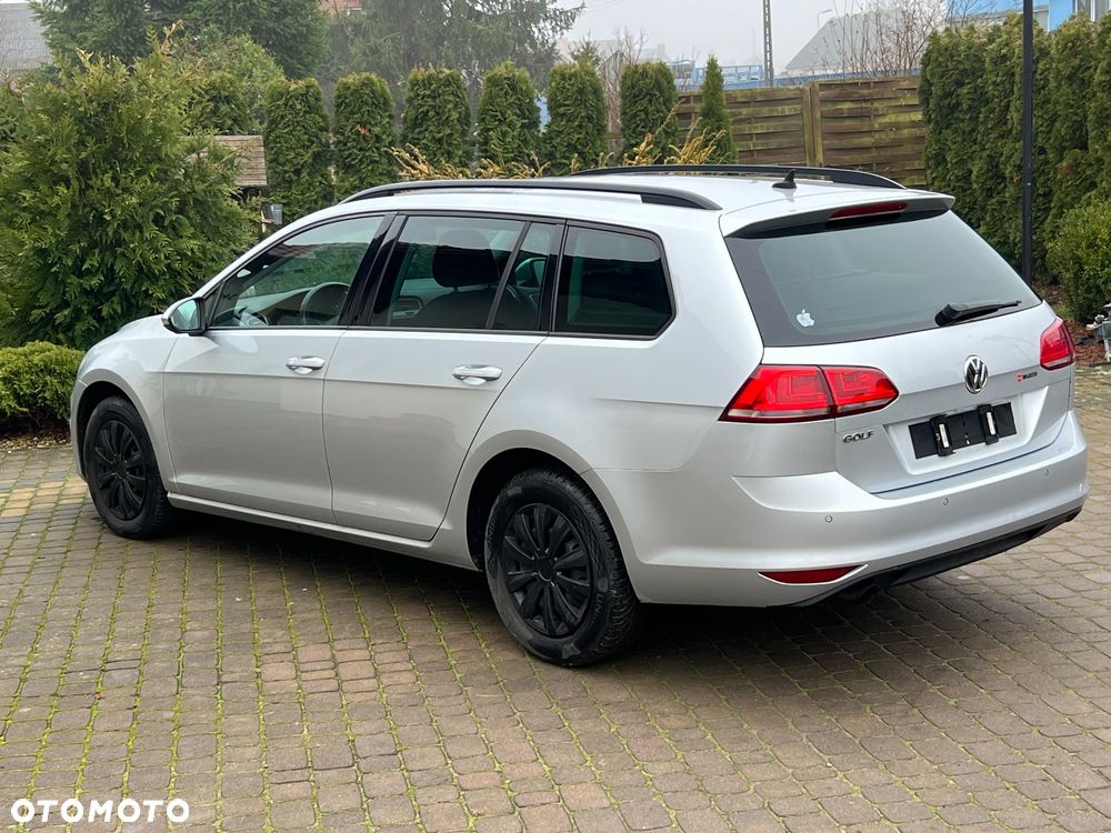 Volkswagen Golf - 10