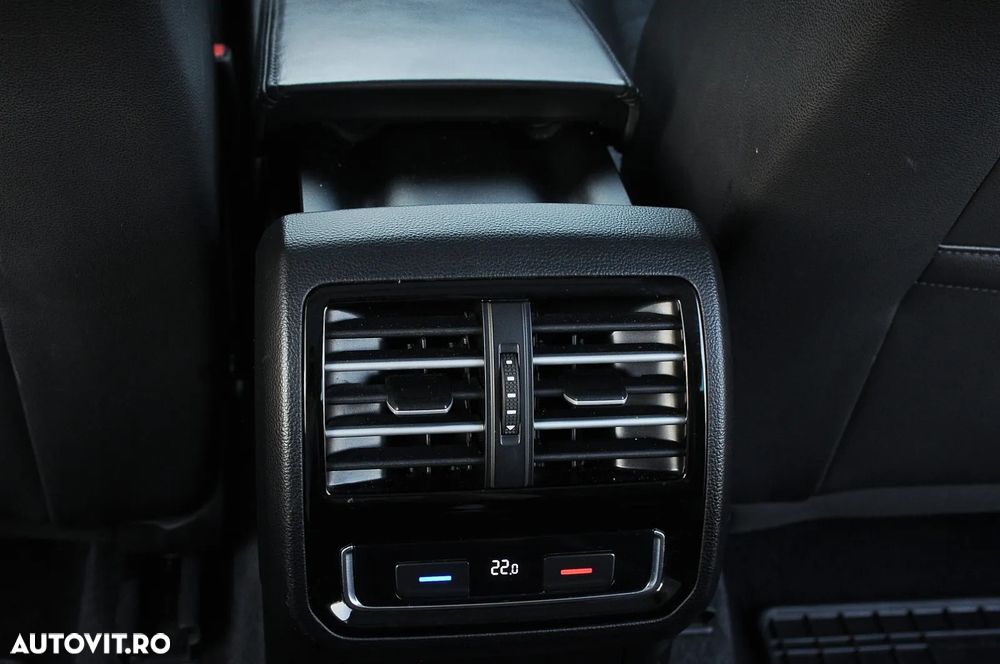 Volkswagen Passat 2.0 TDI Highline - 29