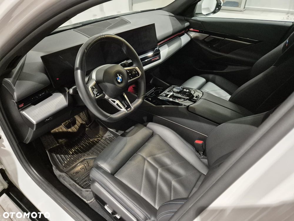 BMW Seria 5 520d xDrive mHEV M Sport - 9