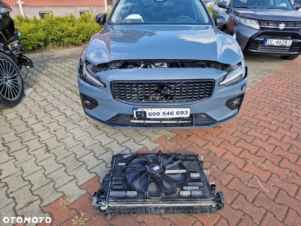 Volvo V60 B4 D Plus Dark - 23
