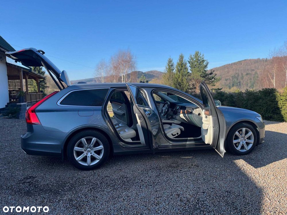Volvo V90 - 2