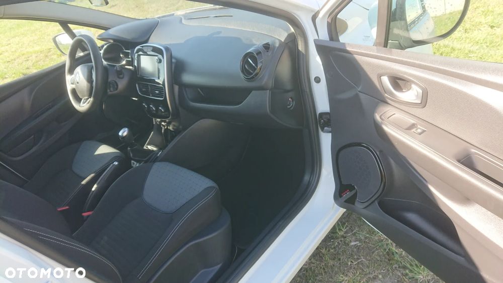 Renault Clio - 21