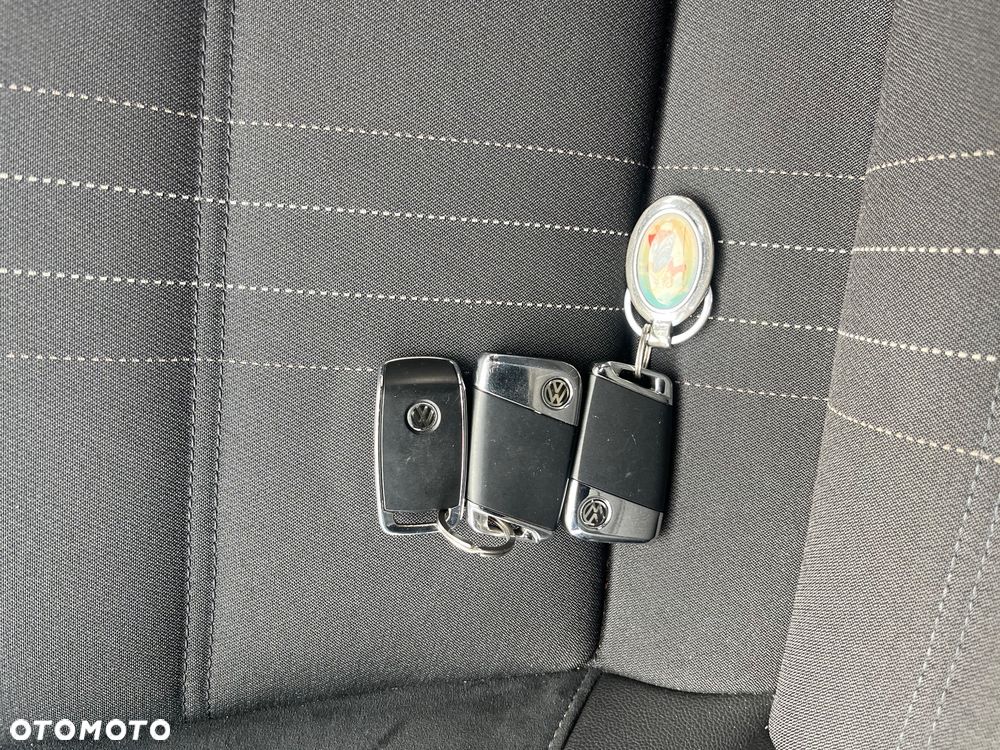 Volkswagen Passat 2.0 TDI SCR DSG Business - 11