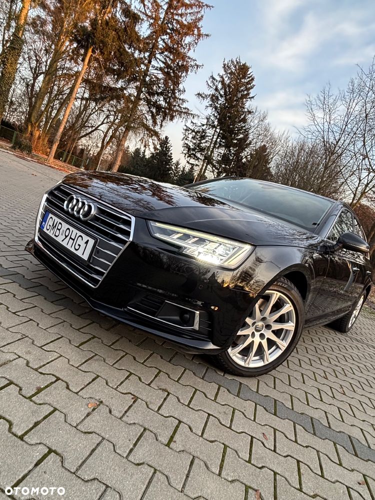 Audi A4 Avant 2.0 TDI S tronic - 1
