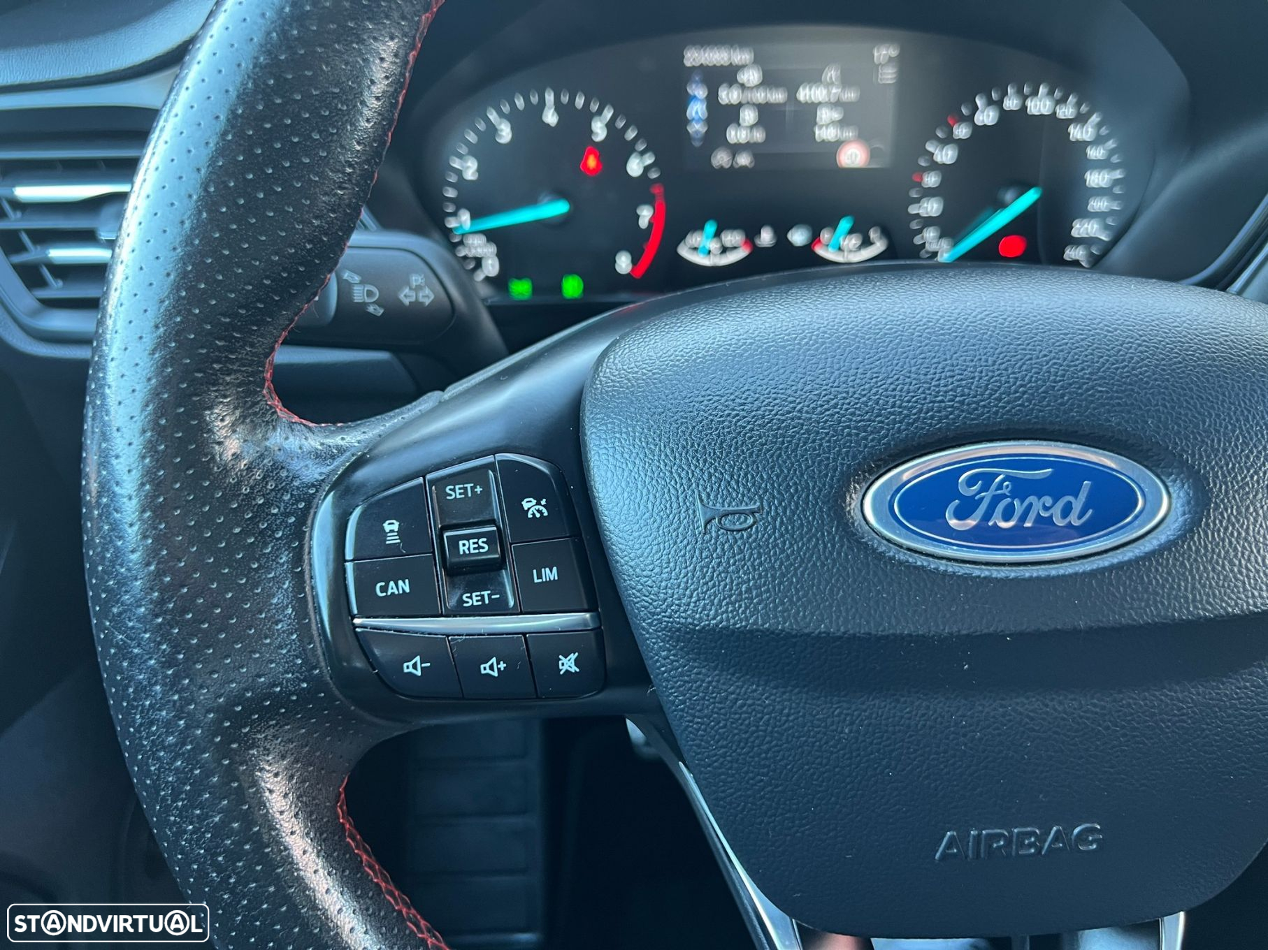 Ford Focus 1.0 EcoBoost ST-Line - 21