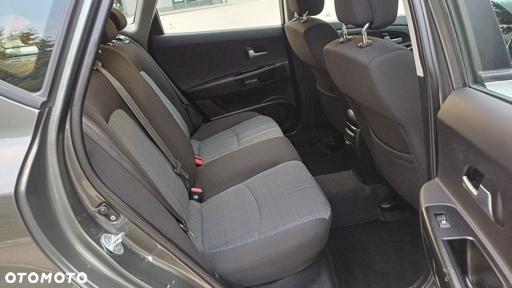 Kia Ceed - 14