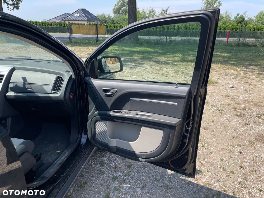 Dodge Journey 2.0 CRD DSG SXT Cool Family - 23