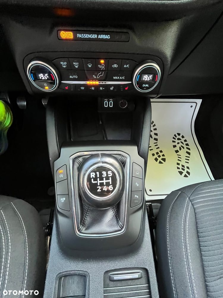 Ford Kuga - 19