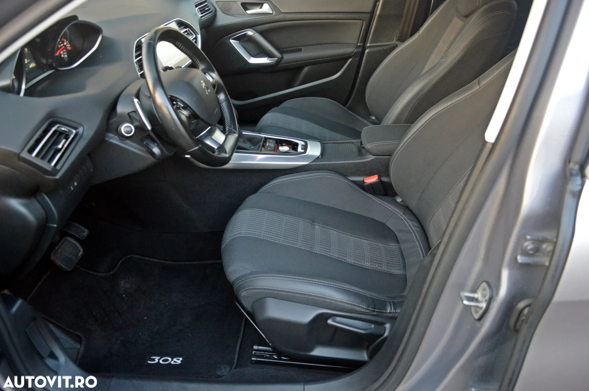 Peugeot 308 SW BlueHDi 130 EAT6 Stop & Start Allure - 5