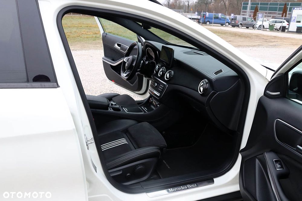 Mercedes-Benz GLA 250 7G-DCT Edition 1 - 23