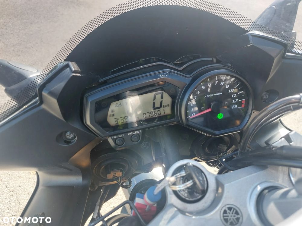 Yamaha FZ - 4