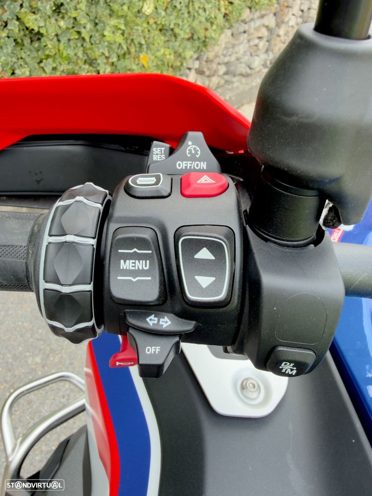 BMW R 1300 GS Adventure Trophy - 6