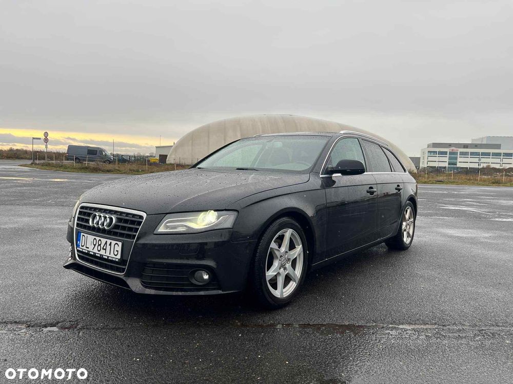 Audi A4 Avant - 1