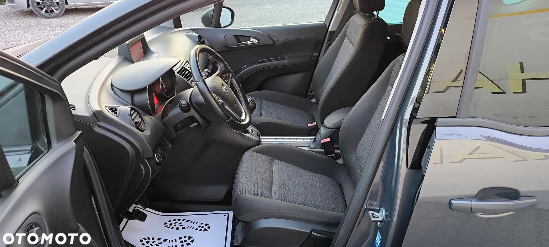 Opel Meriva - 10