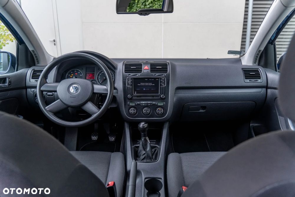 Volkswagen Golf 1.6 Comfortline - 11
