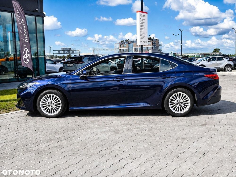 Toyota Camry - 5