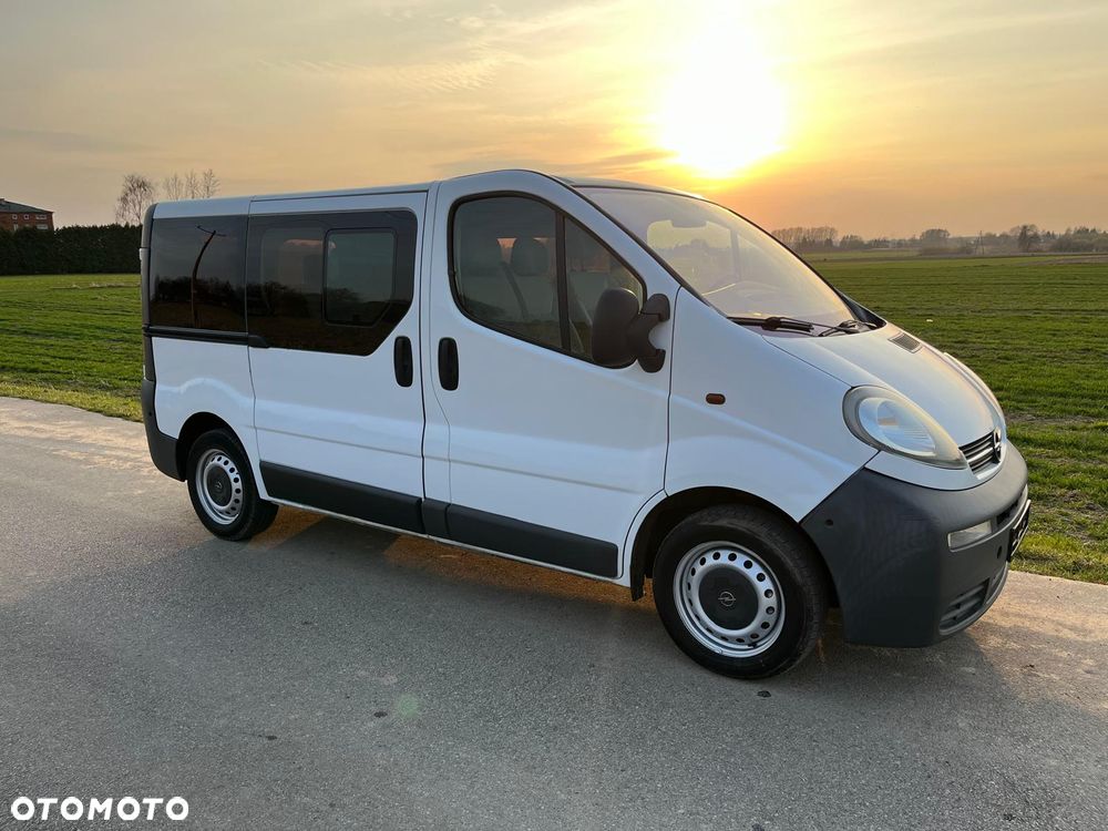 Opel Vivaro - 17