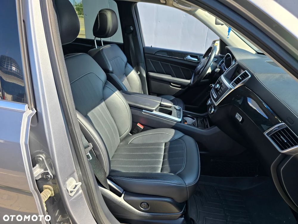 Mercedes-Benz GL - 21