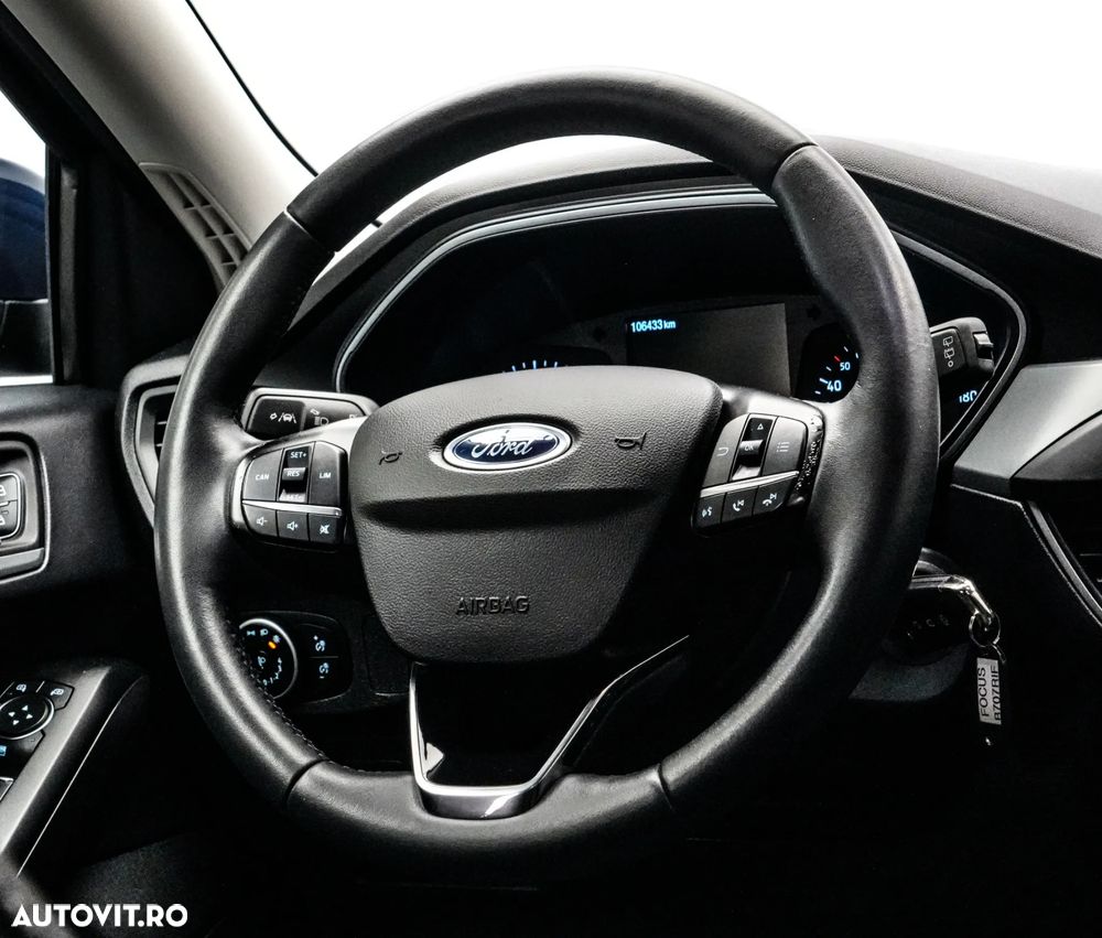Ford Focus 1.0 EcoBoost Titanium Business - 17