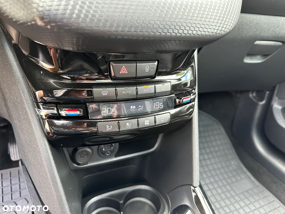 Peugeot 2008 - 16