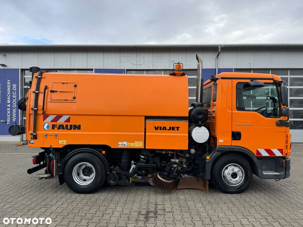 MAN 12.220 4x2 BL EURO5 ZAMIATARKA VIAJET 5RHS - 4