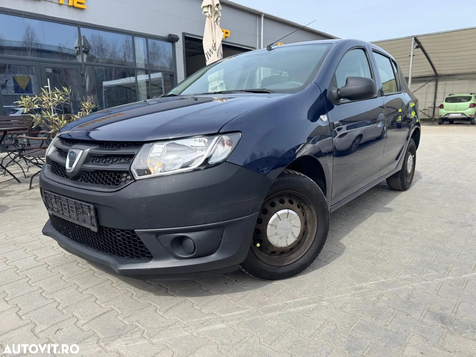 Dacia Sandero 1.2 16V 75 Essentiel - 1
