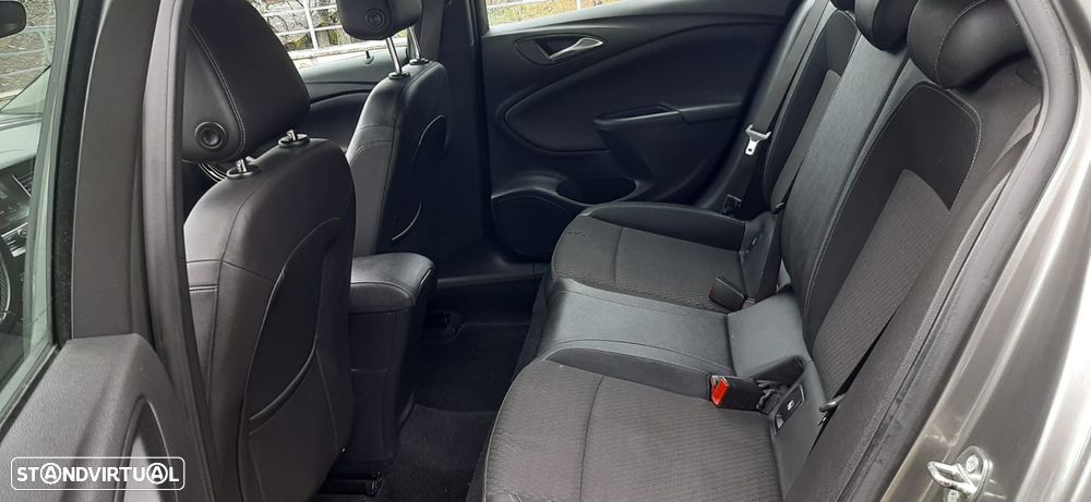 Opel Astra Sports Tourer 1.6 CDTi Executive S/S - 11