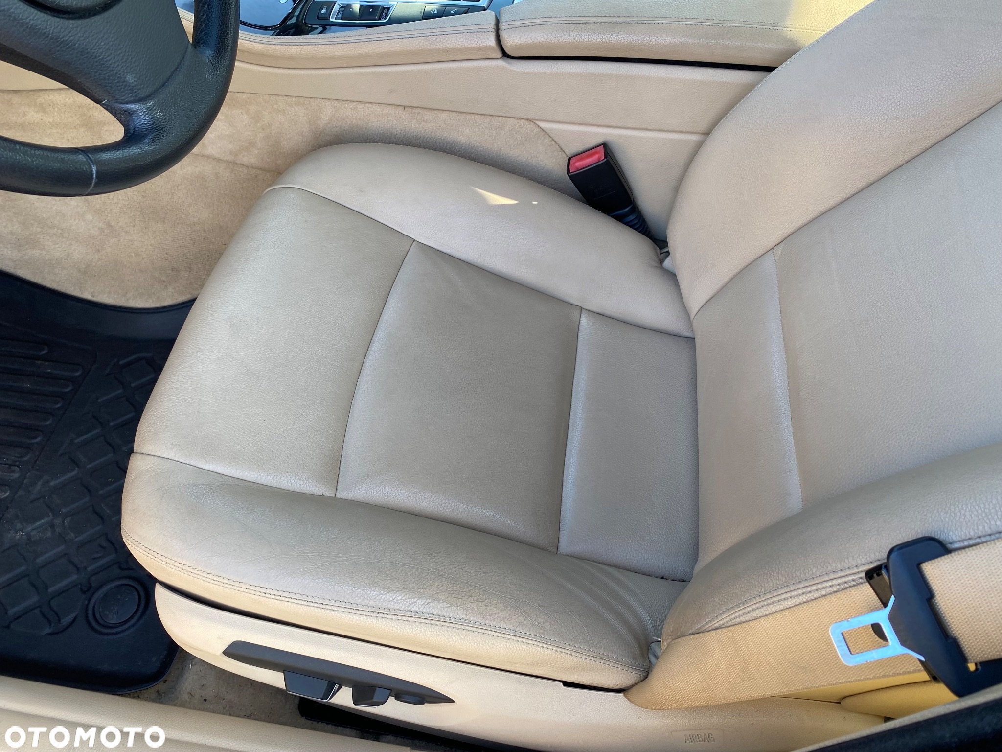 BMW Seria 5 528i xDrive - 9