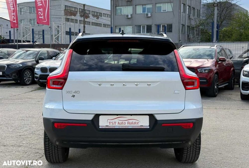 Volvo XC 40 Recharge T5 Twin Engine AT7 R-Design - 8