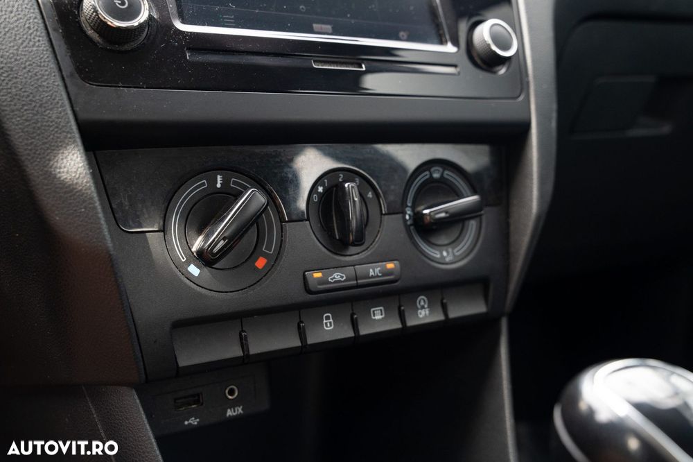 Skoda RAPID - 12
