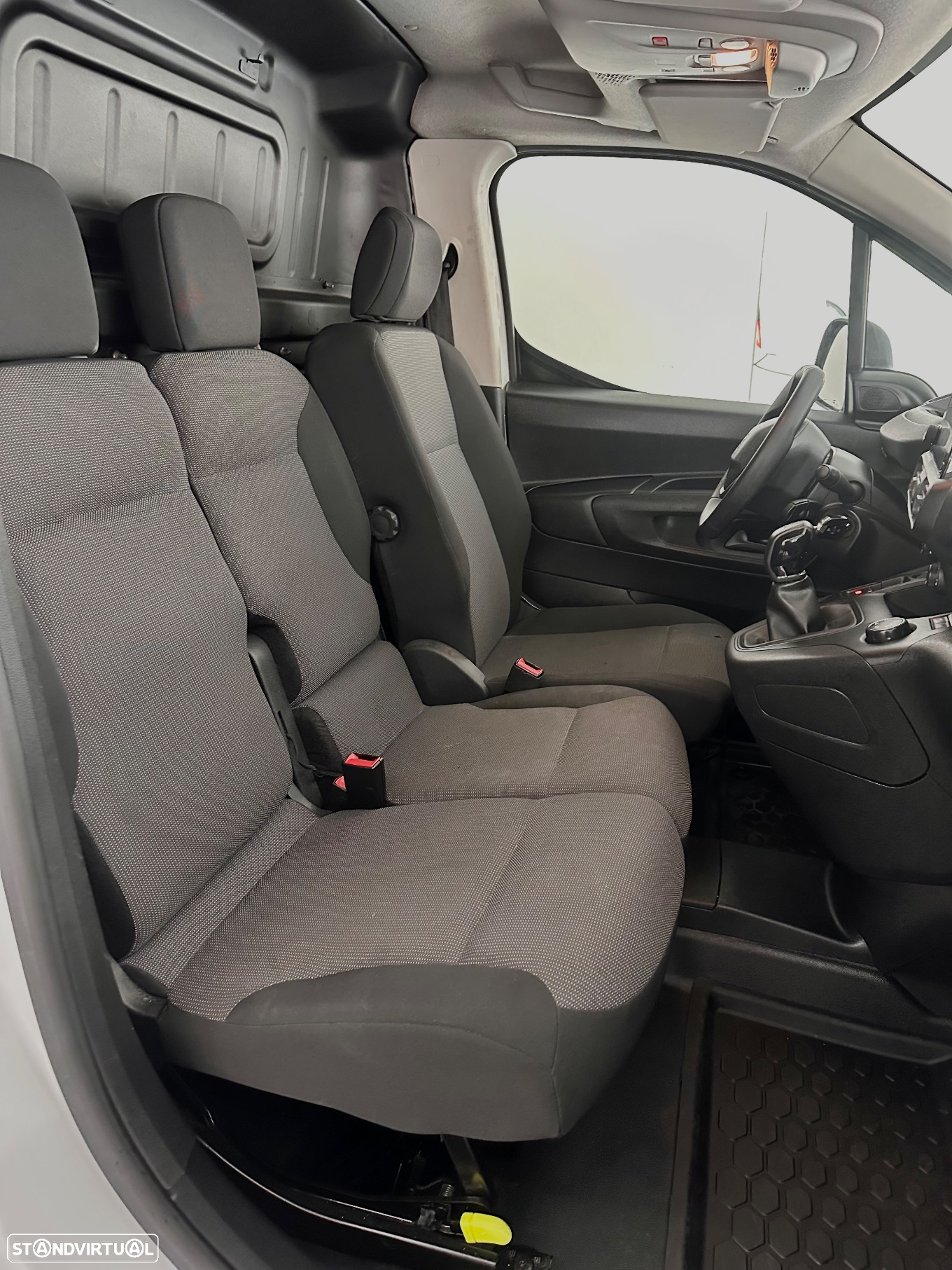 Peugeot Partner 1.5 BlueHDi 100 L2 EHZ Cabine Dupla - 18
