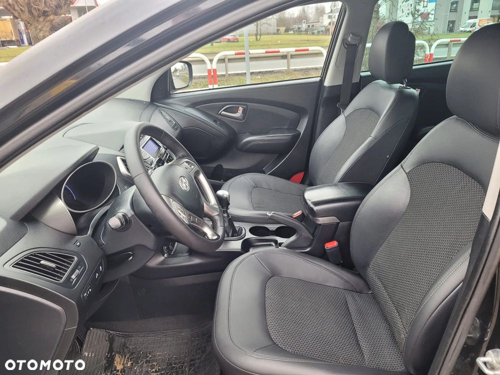 Hyundai ix35 2.0 CRDi Premium 2WD - 19