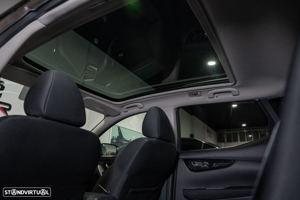 Nissan Qashqai 1.5 dCi N-Connecta - 12