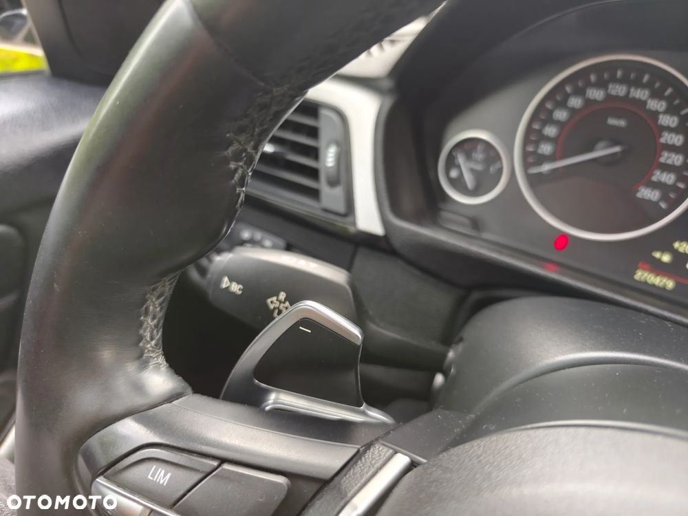 BMW Seria 3 320d xDrive Edition M Sport Shadow - 31