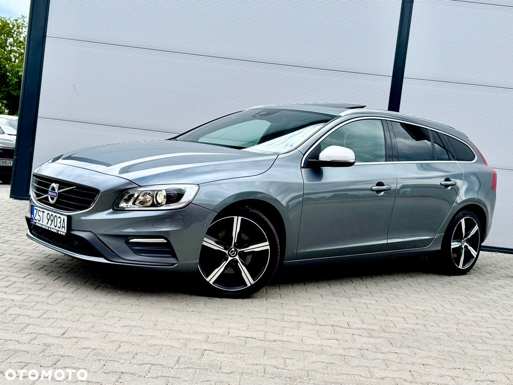 Volvo V60 D4 Geartronic R-Design - 17